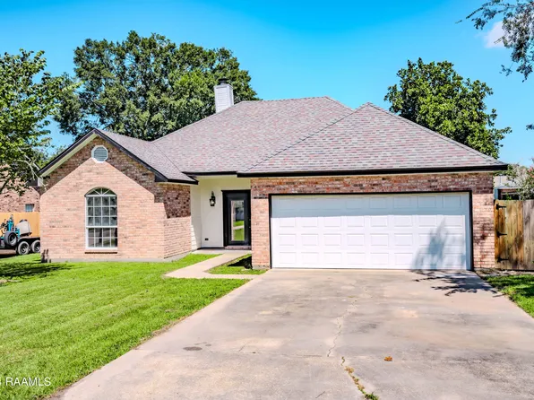 208 Longleaf Dr, Broussard, LA 70518