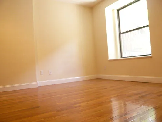 Rented by Strivers Management Group Corp (Brokerage) | media 13