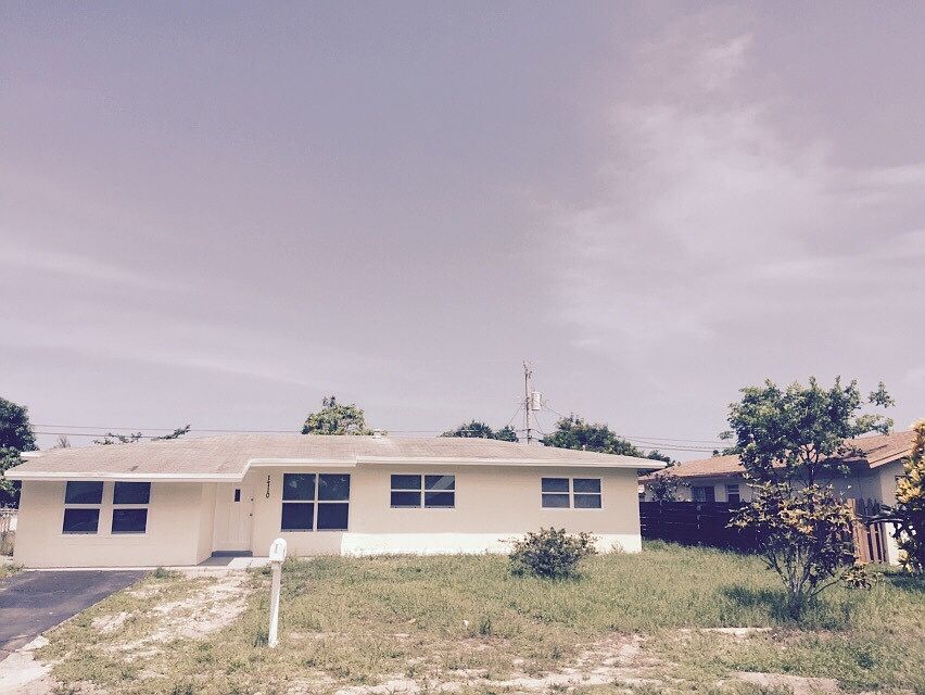 1st image of 1710 NW 1st Way