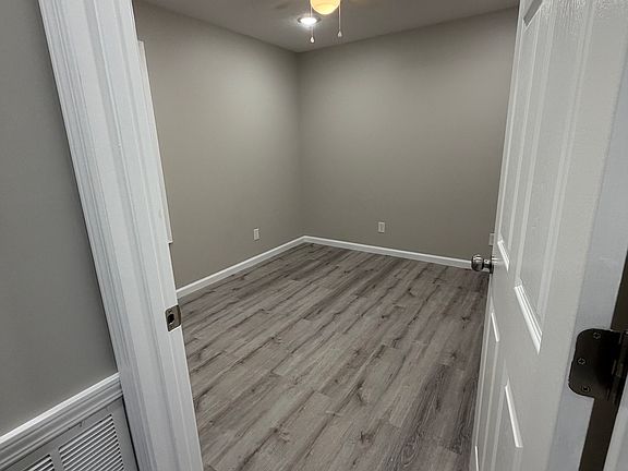 4th image of 1214 Maple St