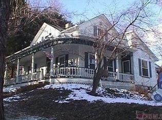 402 Hill St, Coshocton, OH 43812