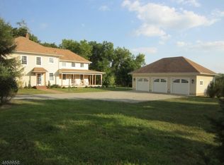 135 Pleasant Run Rd, Flemington, NJ 08822