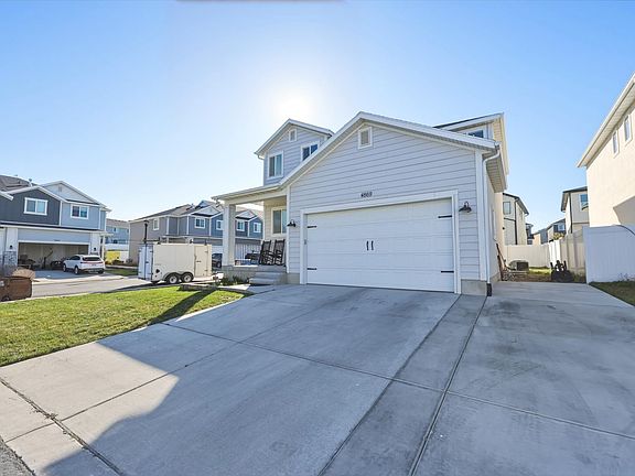 3rd image of 4869 E Breezy Patch Rd