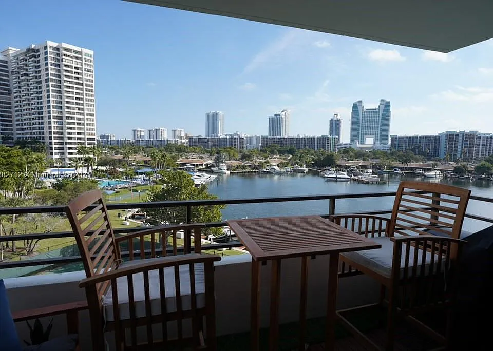 500 Three Islands Blvd #226