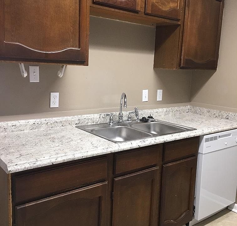 2nd image of 108 Country Ln APT C