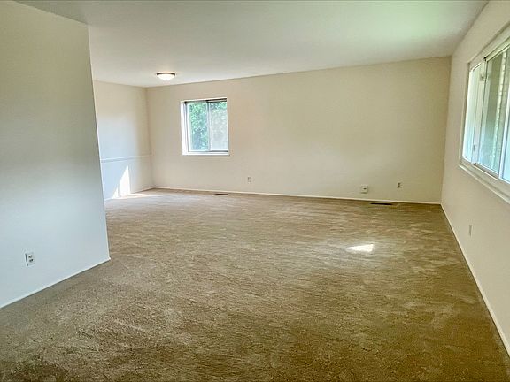5th image of 565 Treeside Dr