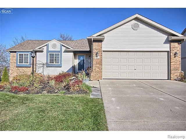 141 Kathy Cir photo 1
