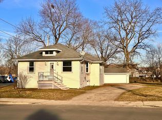 8549 Antioch Rd, Salem, WI 53168