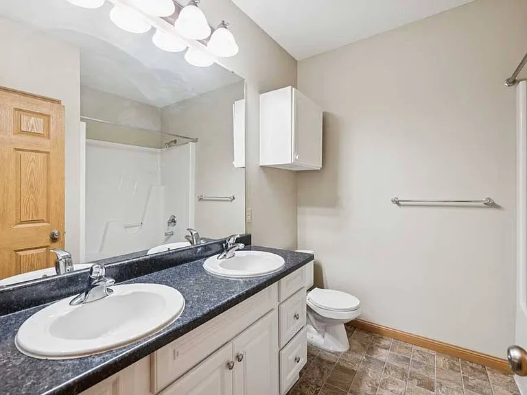 Stone Ridge Estates Apartments & Duplexes — Photo 110
