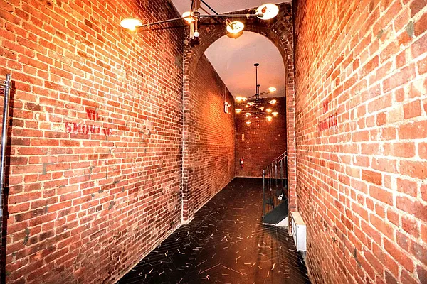 Rented by Bruma Realty LLC | media 32