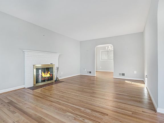 5th image of 6563 Williamsburg Blvd