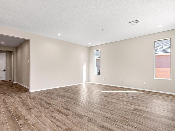 4th image of 3027 Malaquita St SE