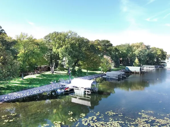 5515 Timber Ln, Shorewood, MN 55331