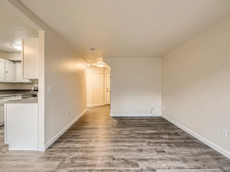 14318 SE Stark St #1 — Photo 6