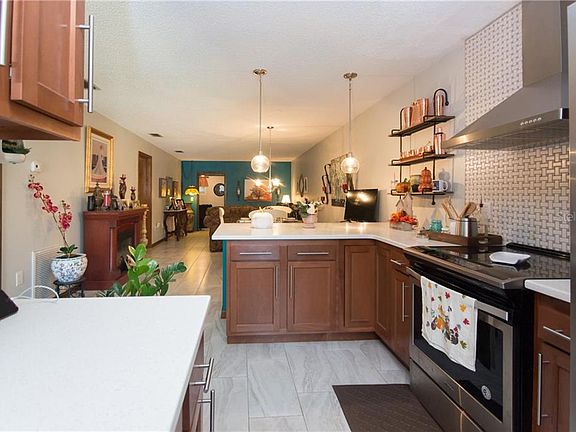 3rd image of 3508 Bay Ct