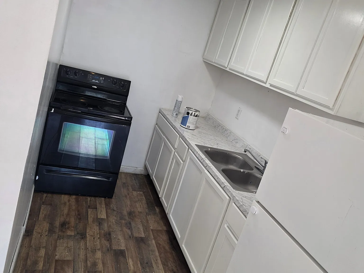 2 bed, $900 — Photo 2