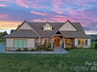 480 Daniel Circle Dr, Mills River, NC 28759