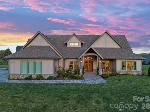 480 Daniel Circle Dr, Mills River, NC 28759