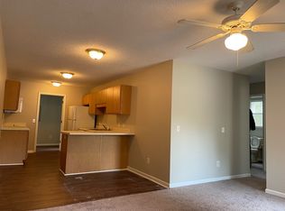 490 Woodgreen Dr, Aberdeen, NC 28315