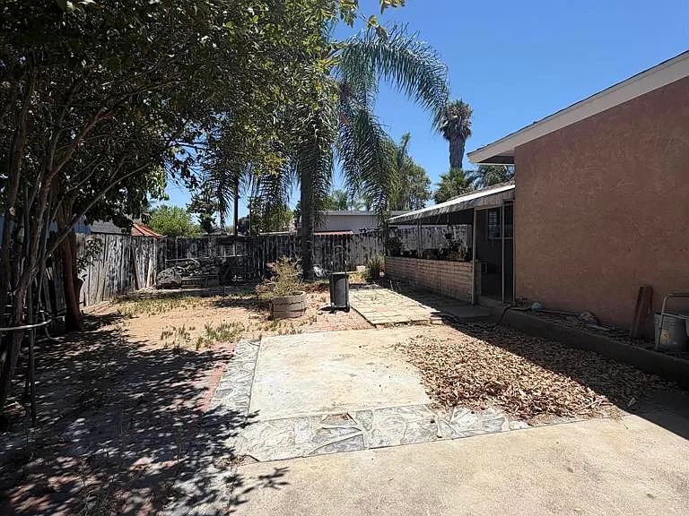 644 Farview St — Photo 13