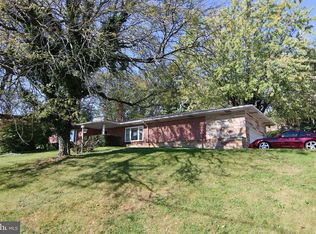 1200 Laurelwood Dr, Harrisburg, PA 17110