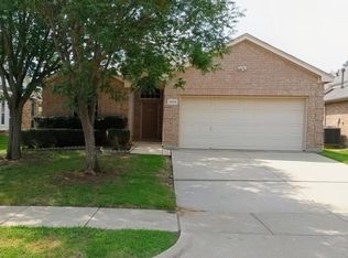 2825 Red Wolf Dr, Fort Worth, TX 76244