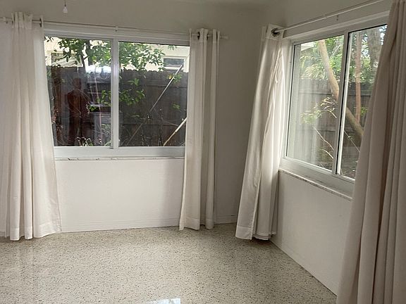 4th image of 11377 69th Ave