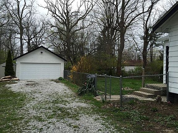 2nd image of 3838 N Sadlier Dr