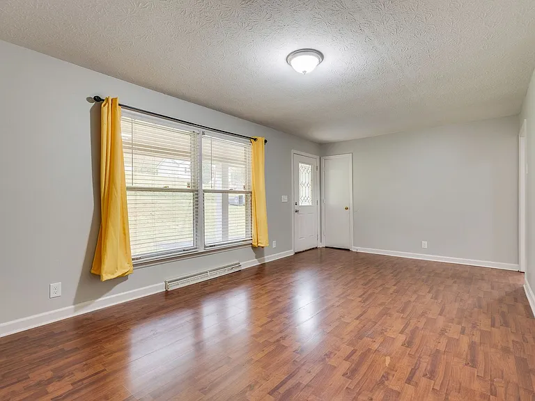 729 Foothills Rd — Photo 6