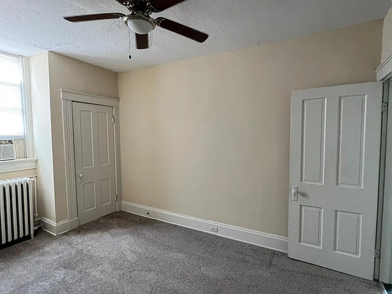 2210 Victor St #3 — Photo 20