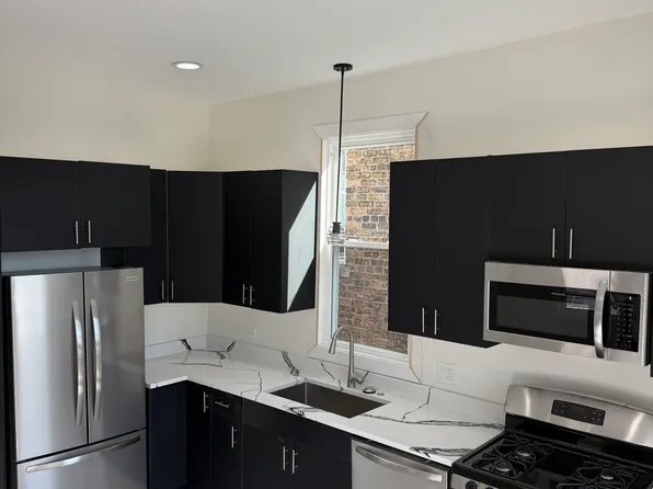 1836 N Central Park Ave APT 2, Chicago, IL 60647