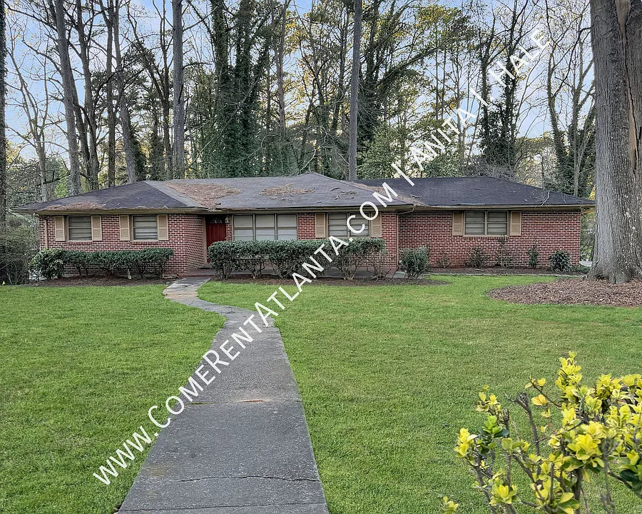 871 Laurelmont Dr SW