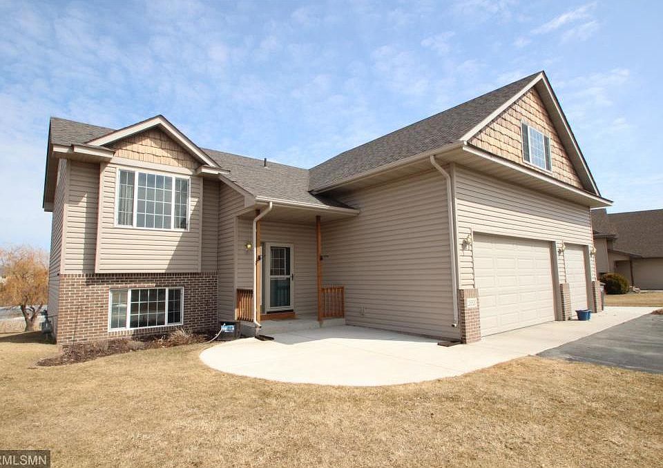 1st image of 28520 Lakeside Dr
