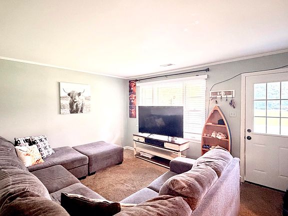 2nd image of 407 Rozelle St