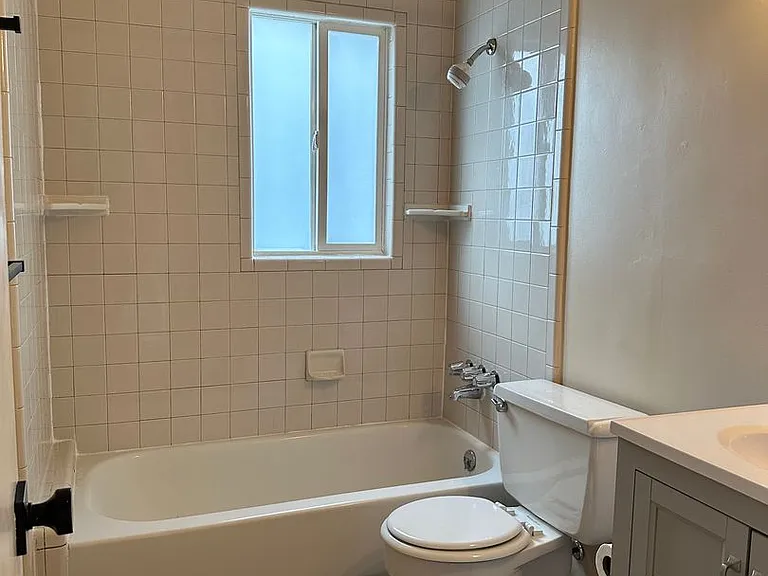 227 E Louise Ave — Photo 13
