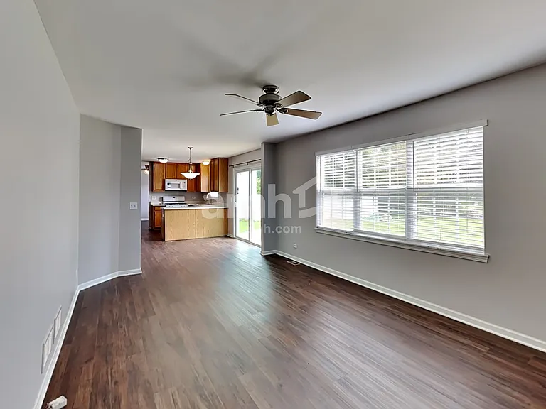 1372 Deer Creek Ln — Photo 10