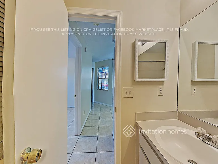 5473 Friarsway Dr — Photo 14