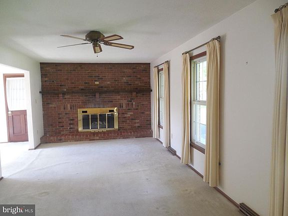 2nd image of 19464 Hickory Dr