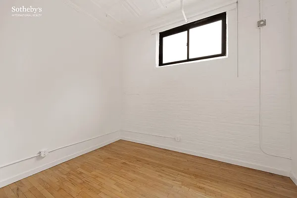 Rented by Sotheby's International Realty | media 7