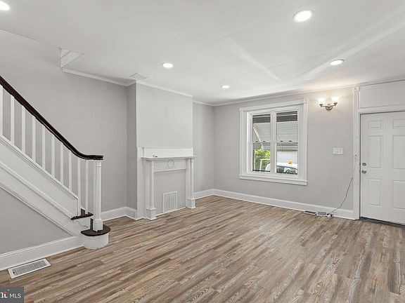 5th image of 104 N Salford St
