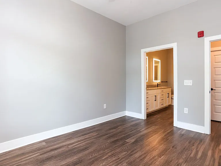 Mill One Apartments — Photo 34