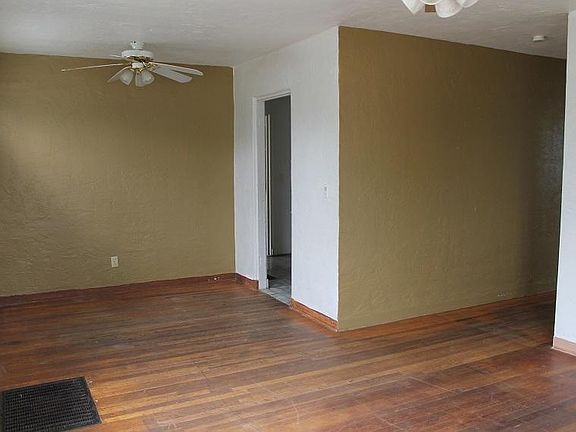 5th image of 224 Dalies Ave