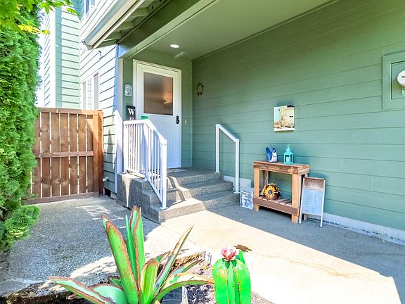 3rd image of 11016 36th Avenue Ct E