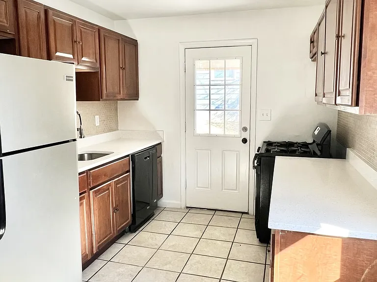 1308 Birchwood Dr — Photo 8