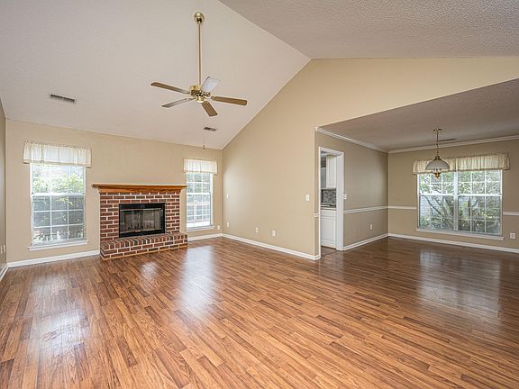 4th image of 122 Ashton Dr