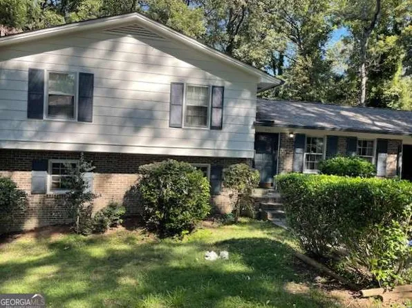 496 Woodland Dr, Gainesville, GA 30501