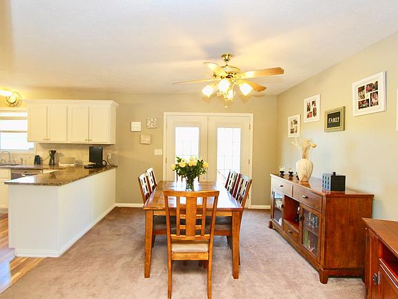 4th image of 2208 Heron Ln