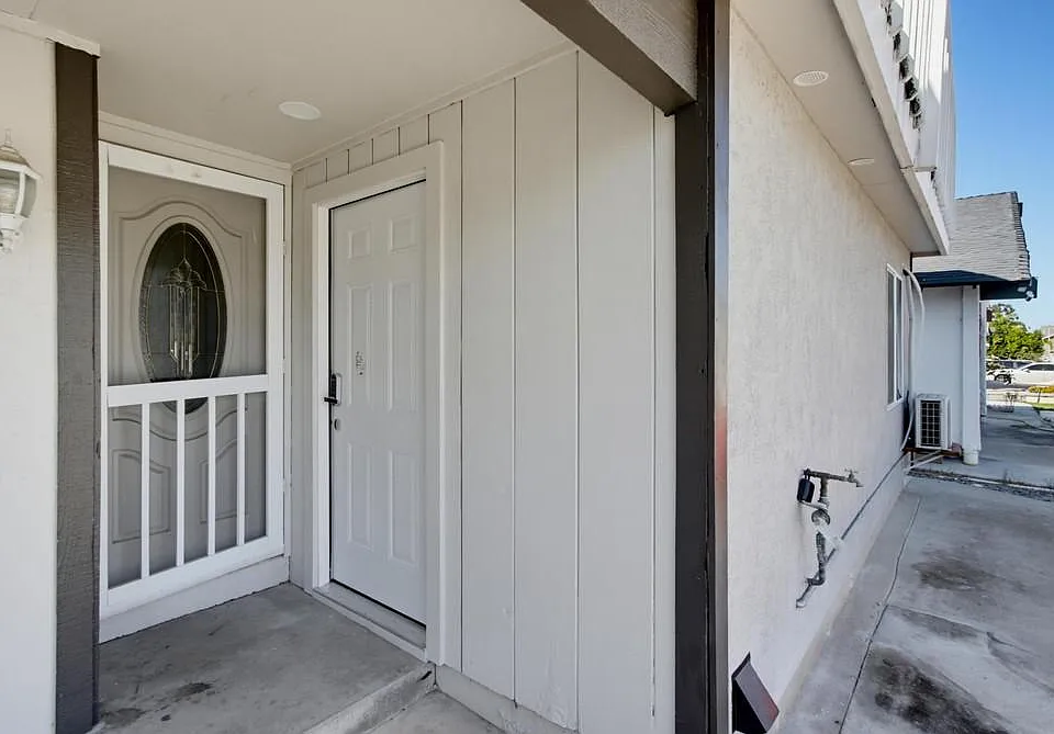 7993 Montara Ave
