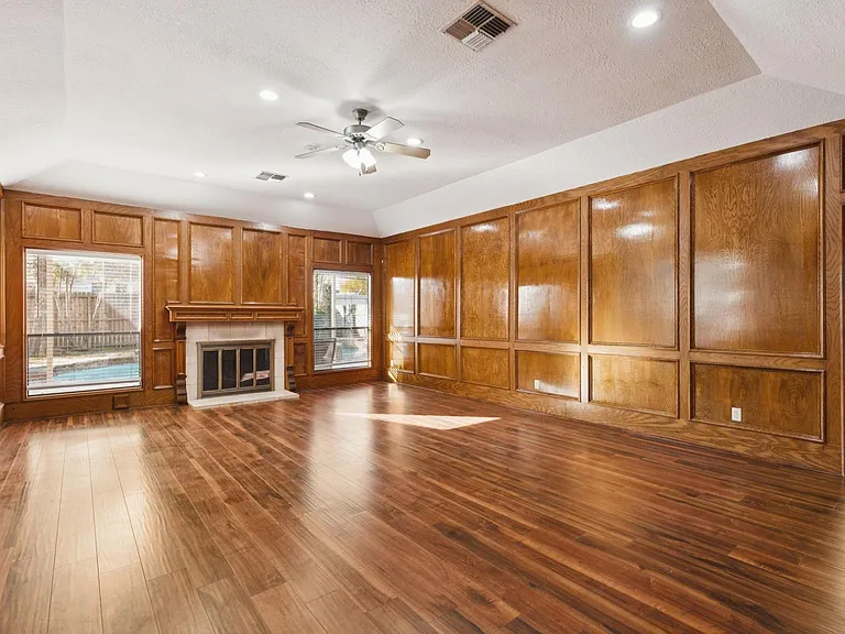 14819 Walbrook Dr — Photo 17