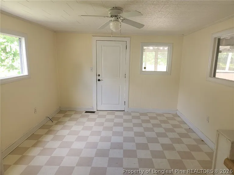 227 Pinecrest Dr — Photo 6